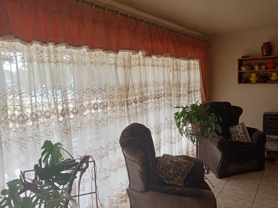 8 Bedroom Property for Sale in Roodewal Free State